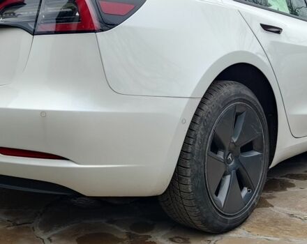 Белый Тесла Модель 3, объемом двигателя 0 л и пробегом 59 тыс. км за 17500 $, фото 7 на Automoto.ua
