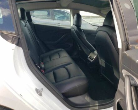 Білий Тесла Модель 3, об'ємом двигуна 0 л та пробігом 34 тис. км за 6000 $, фото 9 на Automoto.ua