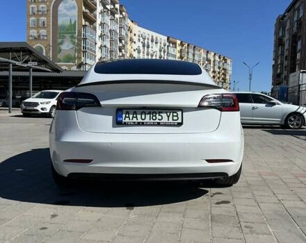 Білий Тесла Модель 3, об'ємом двигуна 0 л та пробігом 68 тис. км за 25500 $, фото 19 на Automoto.ua
