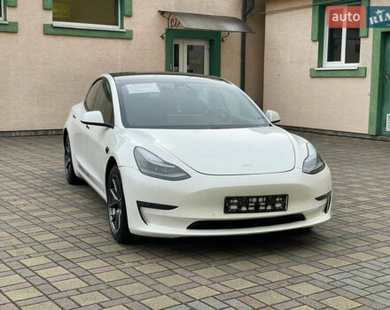 Белый Тесла Модель 3, объемом двигателя 0 л и пробегом 34 тыс. км за 18000 $, фото 28 на Automoto.ua