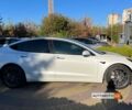 Белый Тесла Модель 3, объемом двигателя 55 л и пробегом 65 тыс. км за 23200 $, фото 7 на Automoto.ua