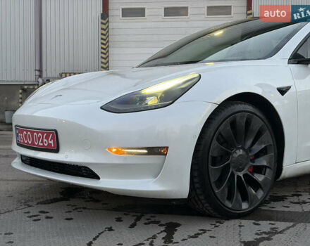 Белый Тесла Модель 3, объемом двигателя 0 л и пробегом 92 тыс. км за 21900 $, фото 5 на Automoto.ua