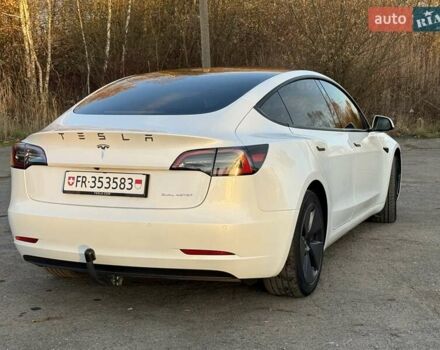 Білий Тесла Модель 3, об'ємом двигуна 0 л та пробігом 88 тис. км за 20950 $, фото 11 на Automoto.ua