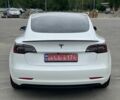 Білий Тесла Модель 3, об'ємом двигуна 0 л та пробігом 38 тис. км за 21900 $, фото 5 на Automoto.ua