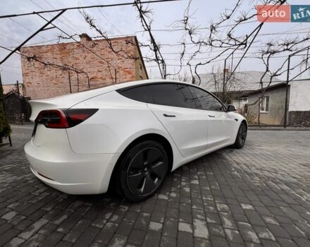 Белый Тесла Модель 3, объемом двигателя 0 л и пробегом 154 тыс. км за 14699 $, фото 1 на Automoto.ua