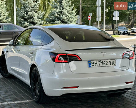 Тесла Модель 3 2021 у Одесі на Automoto.ua Білий Тесла Модель 3, об'ємом двигуна 0 л та пробігом 98 тис. км за 17800 $, фото 29 на Automoto.ua
