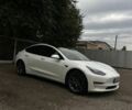 Білий Тесла Модель 3, об'ємом двигуна 0 л та пробігом 200 тис. км за 18000 $, фото 1 на Automoto.ua
