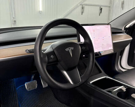 Білий Тесла Модель 3, об'ємом двигуна 0 л та пробігом 113 тис. км за 20200 $, фото 66 на Automoto.ua
