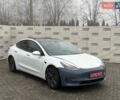 Белый Тесла Модель 3, объемом двигателя 0 л и пробегом 100 тыс. км за 12900 $, фото 1 на Automoto.ua