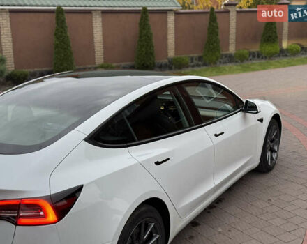 Білий Тесла Модель 3, об'ємом двигуна 0 л та пробігом 166 тис. км за 14900 $, фото 11 на Automoto.ua