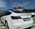 Белый Тесла Модель 3, объемом двигателя 0 л и пробегом 82 тыс. км за 20999 $, фото 5 на Automoto.ua