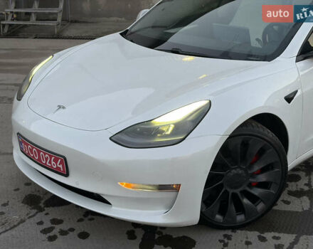 Белый Тесла Модель 3, объемом двигателя 0 л и пробегом 92 тыс. км за 21900 $, фото 7 на Automoto.ua