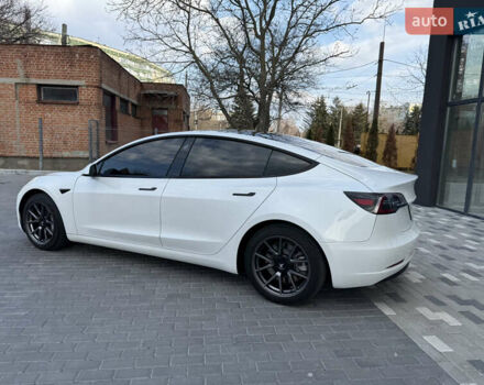 Белый Тесла Модель 3, объемом двигателя 0 л и пробегом 37 тыс. км за 19999 $, фото 27 на Automoto.ua
