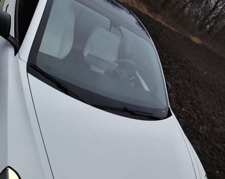 Білий Тесла Модель 3, об'ємом двигуна 0 л та пробігом 68 тис. км за 19200 $, фото 14 на Automoto.ua