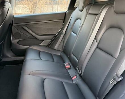 Белый Тесла Модель 3, объемом двигателя 0 л и пробегом 266 тыс. км за 13900 $, фото 6 на Automoto.ua