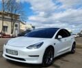 Білий Тесла Модель 3, об'ємом двигуна 0 л та пробігом 95 тис. км за 16500 $, фото 1 на Automoto.ua