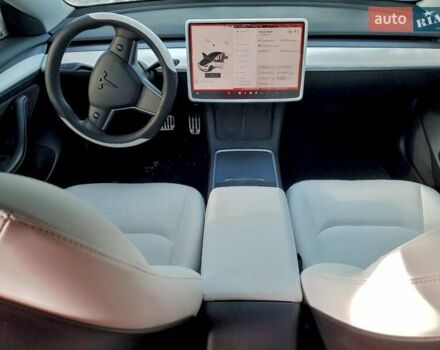 Білий Тесла Модель 3, об'ємом двигуна 0 л та пробігом 55 тис. км за 4900 $, фото 7 на Automoto.ua