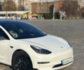 Білий Тесла Модель 3, об'ємом двигуна 0 л та пробігом 106 тис. км за 18900 $, фото 45 на Automoto.ua