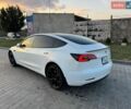 Білий Тесла Модель 3, об'ємом двигуна 0 л та пробігом 180 тис. км за 18800 $, фото 8 на Automoto.ua