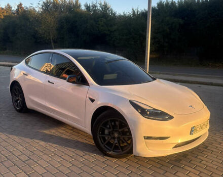 Белый Тесла Модель 3, объемом двигателя 0 л и пробегом 80 тыс. км за 25000 $, фото 2 на Automoto.ua