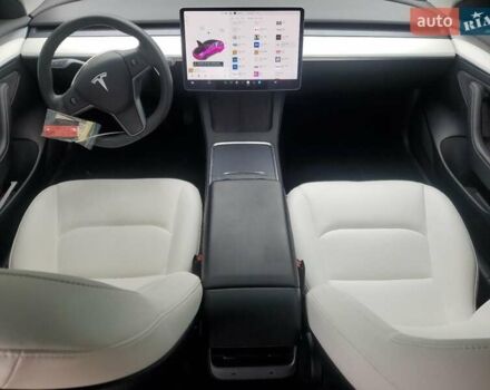Тесла Модель 3 2021 у Луцьку на Automoto.ua Білий Тесла Модель 3, об'ємом двигуна 0 л та пробігом 28 тис. км за 13900 $, фото 1 на Automoto.ua