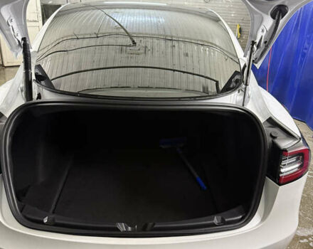 Білий Тесла Модель 3, об'ємом двигуна 0 л та пробігом 78 тис. км за 18900 $, фото 8 на Automoto.ua