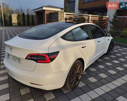 Белый Тесла Модель 3, объемом двигателя 0 л и пробегом 105 тыс. км за 16950 $, фото 25 на Automoto.ua