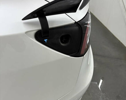 Білий Тесла Модель 3, об'ємом двигуна 0 л та пробігом 113 тис. км за 20200 $, фото 61 на Automoto.ua