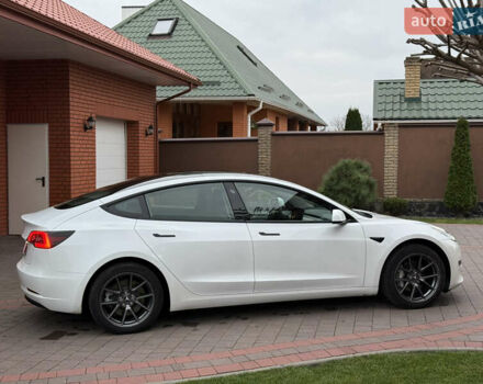 Білий Тесла Модель 3, об'ємом двигуна 0 л та пробігом 166 тис. км за 14900 $, фото 6 на Automoto.ua