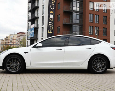 Белый Тесла Модель 3, объемом двигателя 0 л и пробегом 35 тыс. км за 21000 $, фото 6 на Automoto.ua