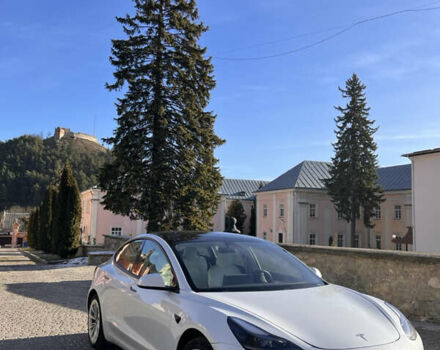 Белый Тесла Модель 3, объемом двигателя 0 л и пробегом 58 тыс. км за 22200 $, фото 11 на Automoto.ua