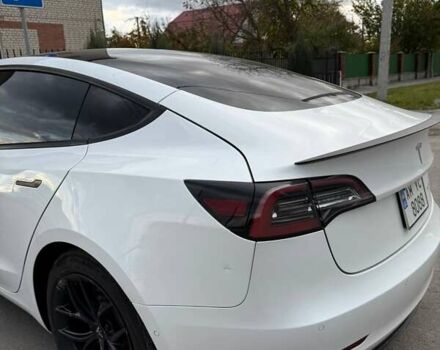 Тесла Модель 3 2021 у Житомирі на Automoto.ua Білий Тесла Модель 3, об'ємом двигуна 0 л та пробігом 107 тис. км за 21500 $, фото 3 на Automoto.ua