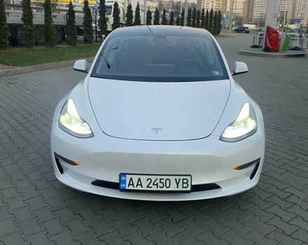 Белый Тесла Модель 3, объемом двигателя 0 л и пробегом 45 тыс. км за 27500 $, фото 40 на Automoto.ua