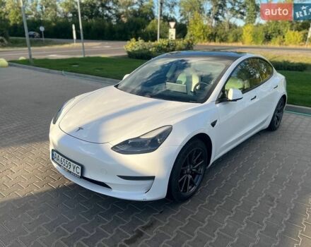 Белый Тесла Модель 3, объемом двигателя 0 л и пробегом 129 тыс. км за 17900 $, фото 3 на Automoto.ua