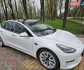 Белый Тесла Модель 3, объемом двигателя 0 л и пробегом 25 тыс. км за 29000 $, фото 11 на Automoto.ua