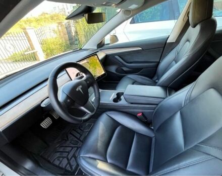 Білий Тесла Модель 3, об'ємом двигуна 0 л та пробігом 68 тис. км за 11700 $, фото 11 на Automoto.ua