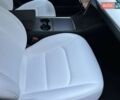 Білий Тесла Модель 3, об'ємом двигуна 0 л та пробігом 64 тис. км за 19999 $, фото 7 на Automoto.ua