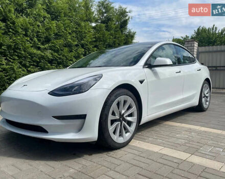 Белый Тесла Модель 3, объемом двигателя 0 л и пробегом 95 тыс. км за 18000 $, фото 1 на Automoto.ua