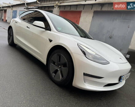 Белый Тесла Модель 3, объемом двигателя 0 л и пробегом 45 тыс. км за 28000 $, фото 2 на Automoto.ua