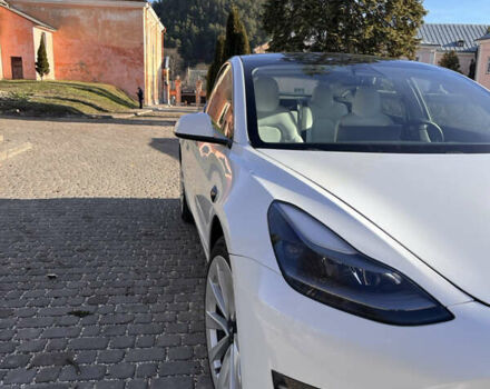 Білий Тесла Модель 3, об'ємом двигуна 0 л та пробігом 64 тис. км за 21500 $, фото 14 на Automoto.ua