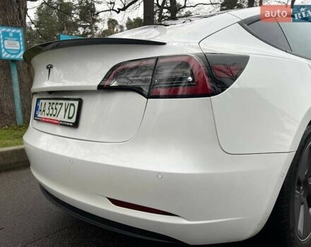 Білий Тесла Модель 3, об'ємом двигуна 0 л та пробігом 154 тис. км за 13999 $, фото 21 на Automoto.ua