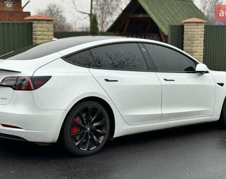 Белый Тесла Модель 3, объемом двигателя 0 л и пробегом 90 тыс. км за 23000 $, фото 27 на Automoto.ua