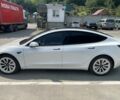 Белый Тесла Модель 3, объемом двигателя 0 л и пробегом 64 тыс. км за 20470 $, фото 4 на Automoto.ua