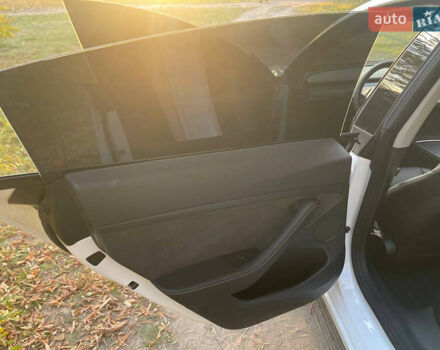 Тесла Модель 3 2021 в Днепре (Днепропетровске) на Automoto.ua Белый Тесла Модель 3, объемом двигателя 0 л и пробегом 131 тыс. км за 21500 $, фото 11 на Automoto.ua