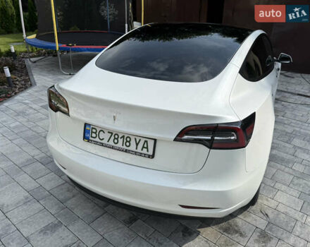 Білий Тесла Модель 3, об'ємом двигуна 0 л та пробігом 32 тис. км за 26900 $, фото 22 на Automoto.ua