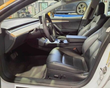 Тесла Модель 3 2021 у Києві на Automoto.ua Білий Тесла Модель 3, об'ємом двигуна 0 л та пробігом 80 тис. км за 13600 $, фото 5 на Automoto.ua