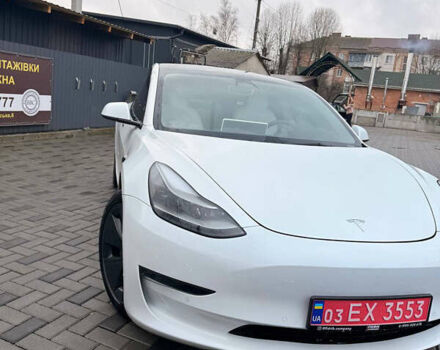 Білий Тесла Модель 3, об'ємом двигуна 0 л та пробігом 84 тис. км за 16700 $, фото 4 на Automoto.ua