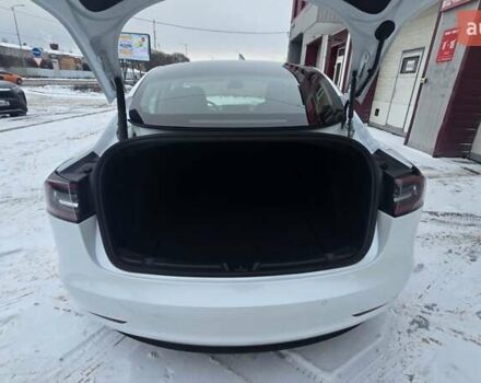 Белый Тесла Модель 3, объемом двигателя 0 л и пробегом 64 тыс. км за 22500 $, фото 14 на Automoto.ua