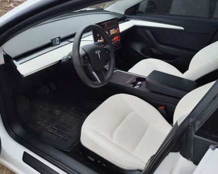 Білий Тесла Модель 3, об'ємом двигуна 0 л та пробігом 68 тис. км за 19200 $, фото 21 на Automoto.ua