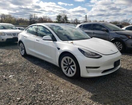 Білий Тесла Модель 3, об'ємом двигуна 0 л та пробігом 34 тис. км за 6000 $, фото 2 на Automoto.ua